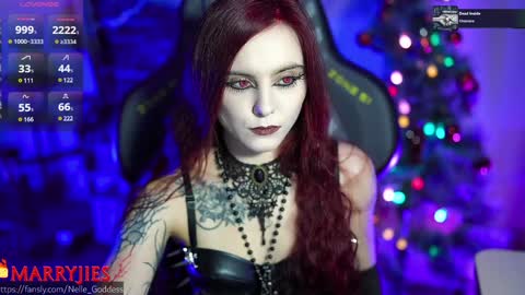 Snapshot of nelle_ chatting on January 12, 12:23 pm online show from January 12, 12:23 pm