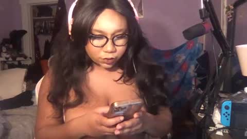 nesiaj21 online show from March 8, 4:20 am