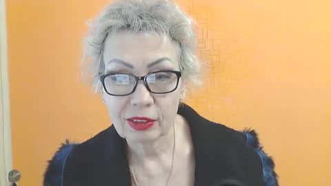 NessyJenixs online show from February 5, 8:50 am