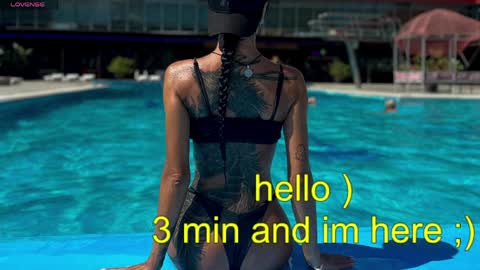 never give up  online show from April 6, 1:23 pm