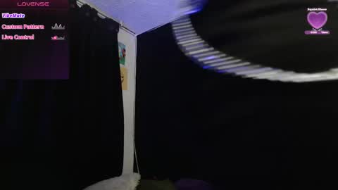 Snapshot of niakat_ chatting on February 26, 4:19 am niakat online show from February 26, 4:19 am