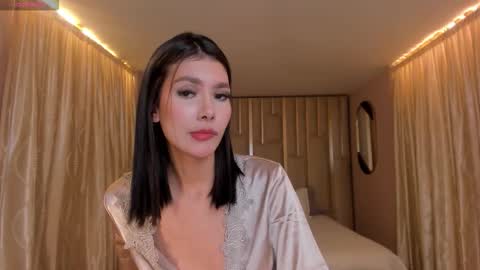 Call me Nia  online show from December 13, 7:53 pm