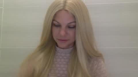 Amber online show from October 26, 10:43 am