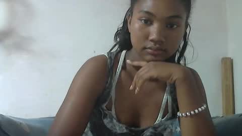 nickiqqyuu online show from May 21, 7:17 am