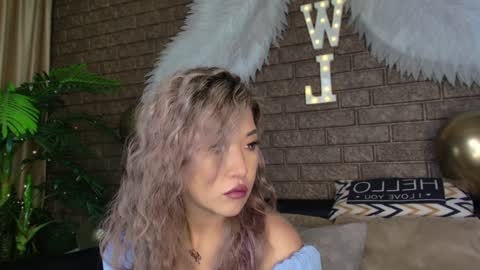 Nicky online show from December 8, 3:24 pm