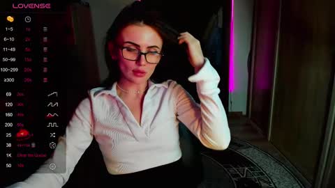 Nicky Weekends online show from February 27, 9:58 pm