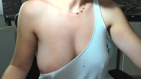 Nicky online show from April 12, 12:19 pm