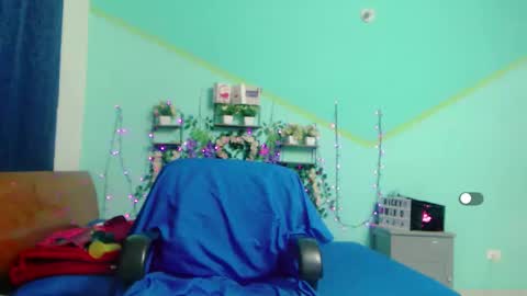 nickyribeiro online show from September 27, 8:10 am