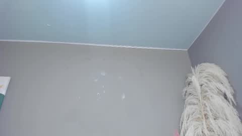 nicohillx online show from February 20, 9:15 pm