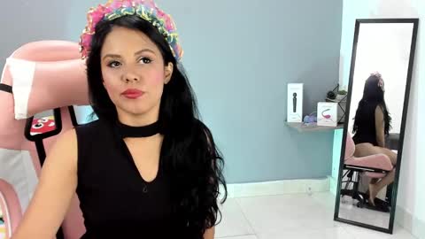 Nicol sanchez online show from January 3, 1:48 am