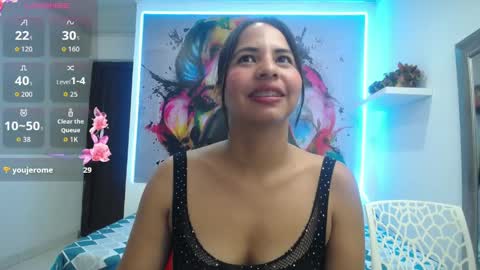 nicol_ross19 online show from April 17, 9:50 pm