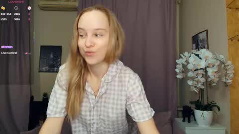 Nicoletta online show from February 12, 7:04 pm