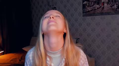 Nicoletta online show from October 2, 5:40 pm