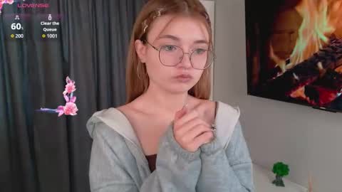 Snapshot of nicole_carters chatting on October 16, 6:16 am Nicole online show from October 16, 6:16 am