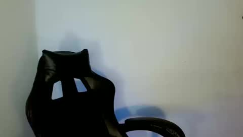 nicole_kiss01 online show from September 24, 9:30 am