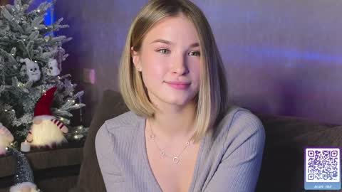 Nicole online show from December 19, 4:35 pm