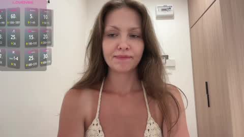 nicoledollyxx online show from March 29, 5:12 pm