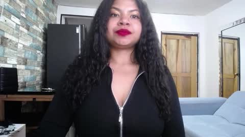 Snapshot of nicoleebon chatting on October 25, 10:05 pm Nicole online show from October 25, 10:05 pm