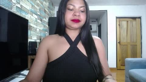 Snapshot of nicoleebon chatting on October 30, 10:33 pm Nicole online show from October 30, 10:33 pm