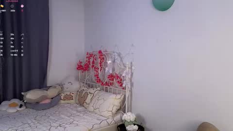 Nicole online show from February 22, 9:48 pm