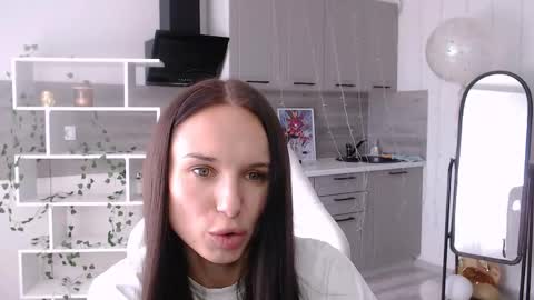 Nicole online show from May 26, 7:29 am