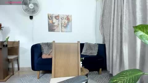 Nicolle Lima online show from October 14, 10:23 pm