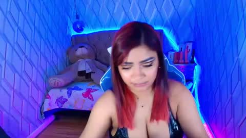 Nicolle Miley online show from September 29, 3:22 am