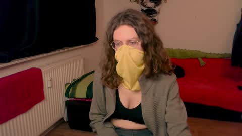 Snapshot of nidonist chatting on January 5, 8:00 pm nidonist online show from January 5, 8:00 pm