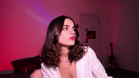 Daisy online show from November 25, 2:19 pm