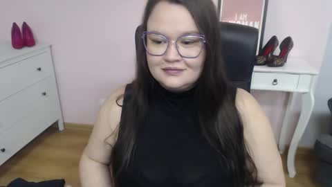 Holly online show from February 12, 6:15 am