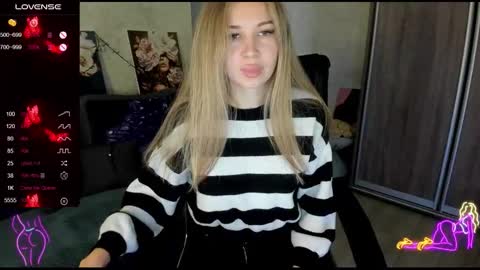 Snapshot of nigo_nika chatting on October 19, 11:34 am nigo_nika online show from October 19, 11:34 am