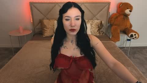 Nikki online show from March 31, 7:58 pm