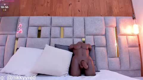 nikky_red__ online show from March 3, 7:25 am