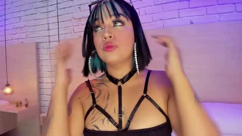 Nikky Dean online show from October 17, 3:32 am
