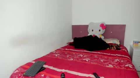 Nikole online show from February 15, 9:19 am