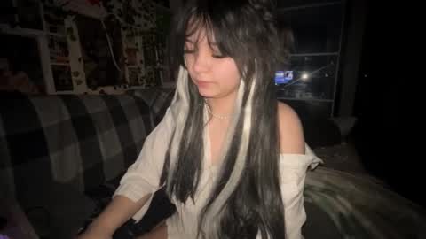 nikoli_naw online show from February 10, 12:13 am