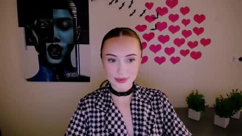 nikonara_ online show from December 23, 2:17 pm