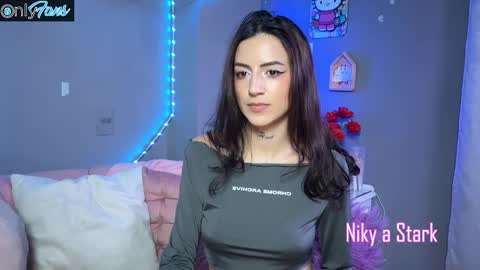 Snapshot of nikyastark chatting on September 20, 7:39 am Niky A Stark online show from September 20, 7:39 am