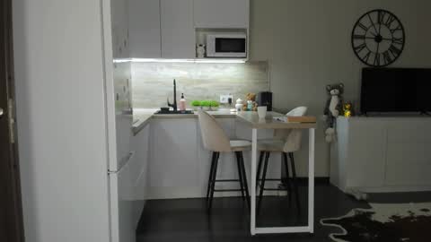 Bella online show from October 8, 11:09 pm