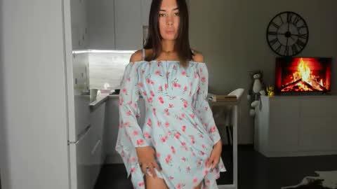 Bella online show from September 26, 4:48 pm