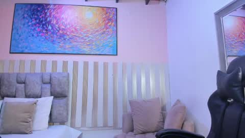 nina_glow_ online show from April 6, 11:33 am