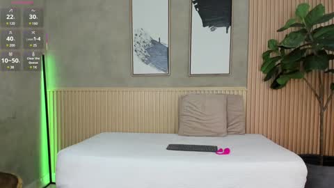 NINA online show from January 28, 12:00 pm