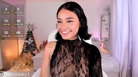 Snapshot of ninaa_sky chatting on December 18, 1:23 pm    online show from December 18, 1:23 pm