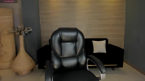 Nina online show from November 12, 2:31 am