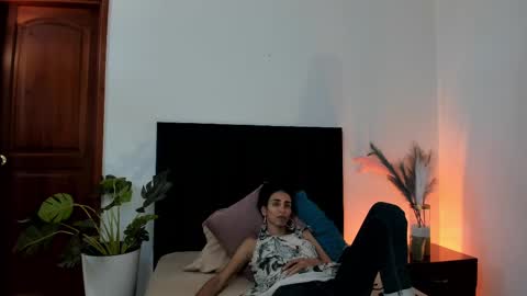 Nina online show from September 22, 6:17 pm