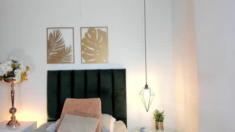 Nina online show from January 29, 6:17 pm