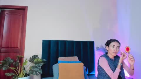 Nina online show from November 28, 6:44 pm