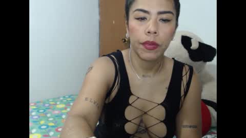 Ninapalmer online show from January 5, 6:35 pm