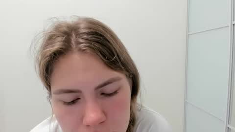 ninarihh online show from October 7, 9:36 am