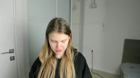 ninarihh online show from February 27, 2:54 pm